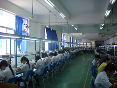 碟機專家 探訪順慶區鋒馳電器的數碼產品世界